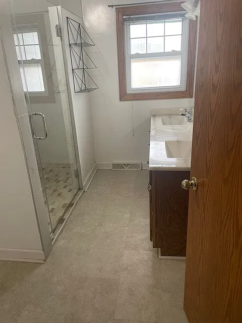 4 bed, 2.5 bath, 1800 sqft, $2,350 — Photo 3