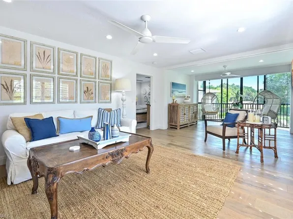 3105 Riviera Dr #A-201, Naples, FL 34103