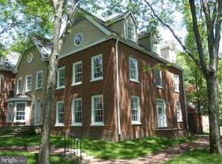 50 Governors Ln, Princeton, NJ 08540