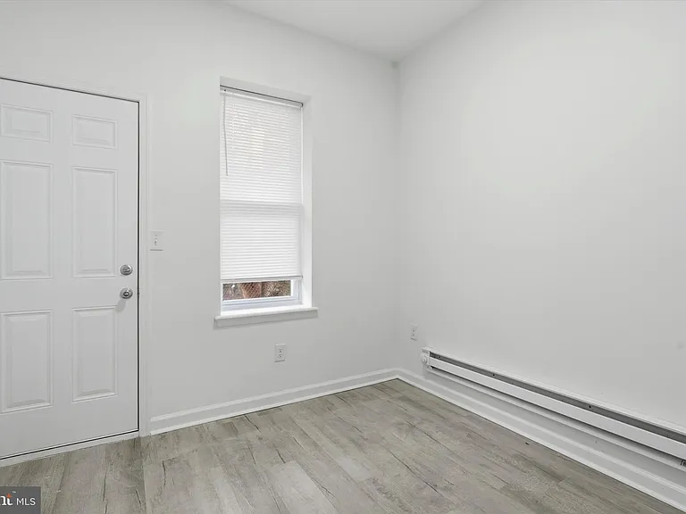 5715 Malcolm St — Photo 12