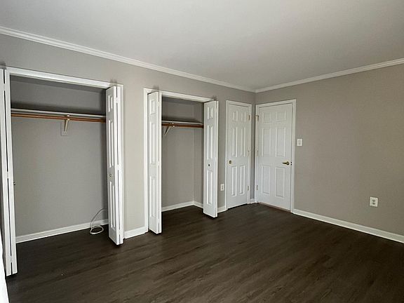 2nd image of 8 Canterbury Sq