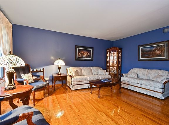 2nd image of 7822 Joliet Dr S