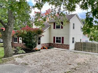 6791 Dandison Blvd, West Bloomfield, MI 48324