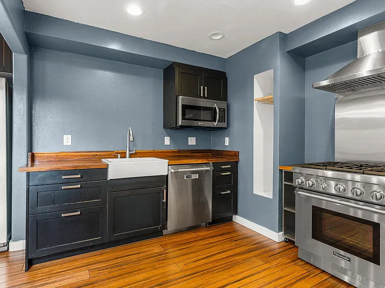 5125 NE Mason Ct — Photo 3