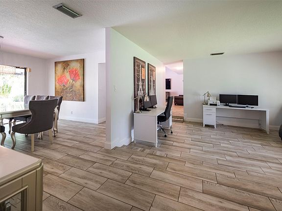 4th image of 12303 Paseo Way