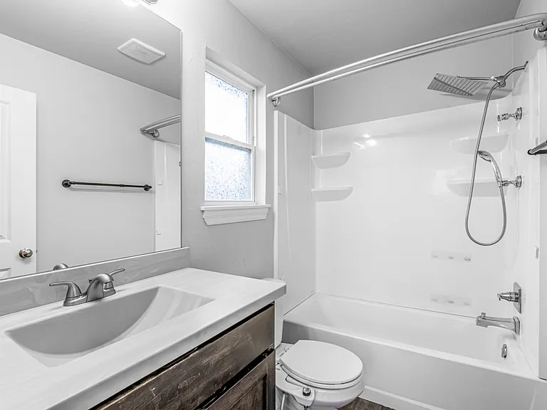 1213 S Landry Ln — Photo 8