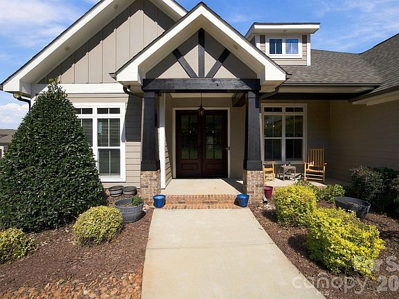 2nd image of 2870 Bradshaw Rd