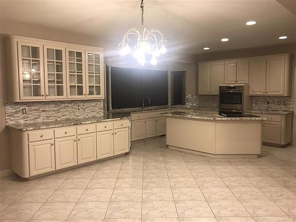 5th image of 35860 Monterey Dr