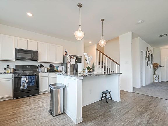 5th image of 9423 Klein Ln