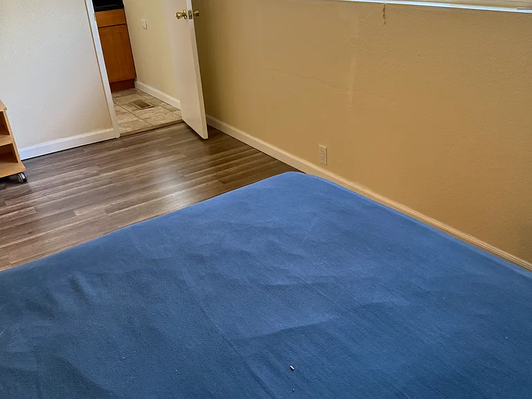 12917 SE 69th Pl #1 — Photo 13