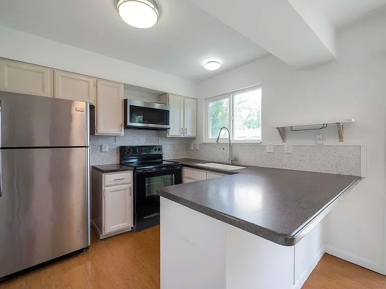1662 S 400 W — Photo 5