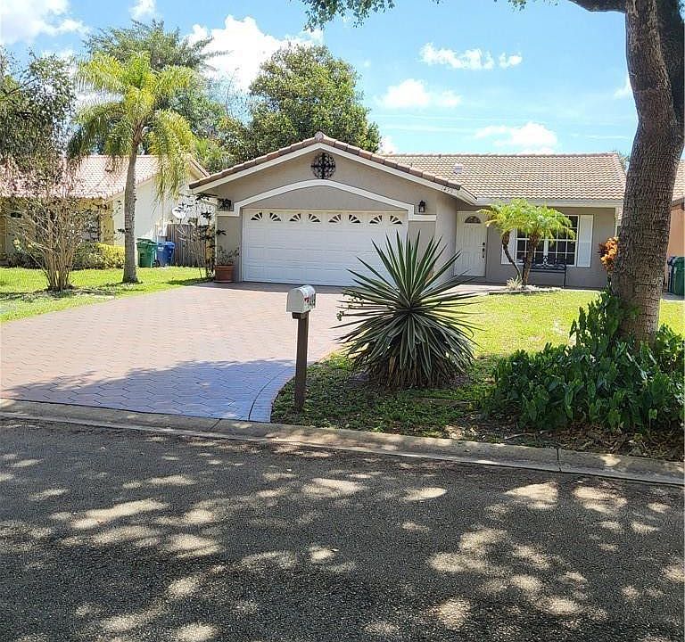 1st image of 1499 NW 97th Terrace