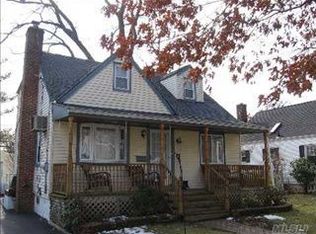 137 Foster Ave, Valley Stream, NY 11580