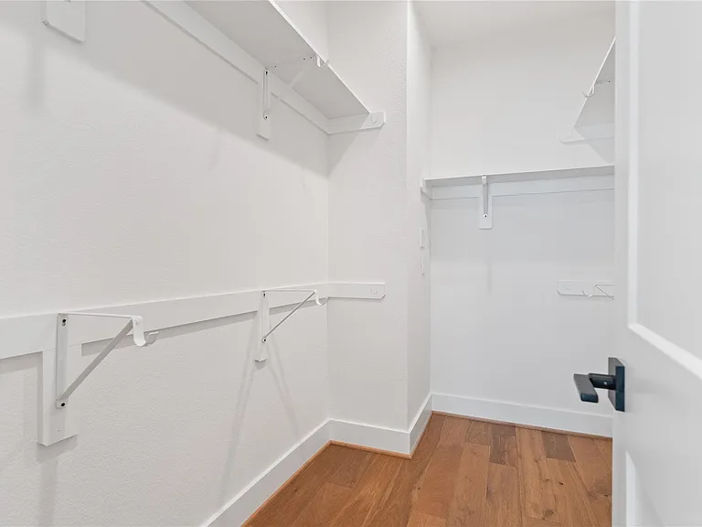1120 Hogan St — Photo 13