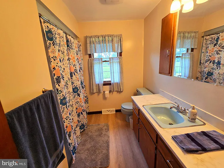 135 Hancock Ln — Photo 11