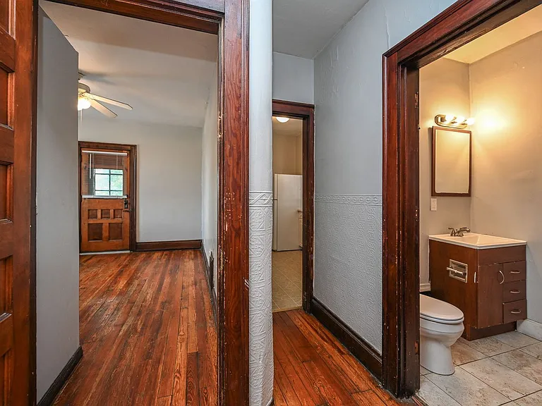 2125 W Clifton Ave #B — Photo 17
