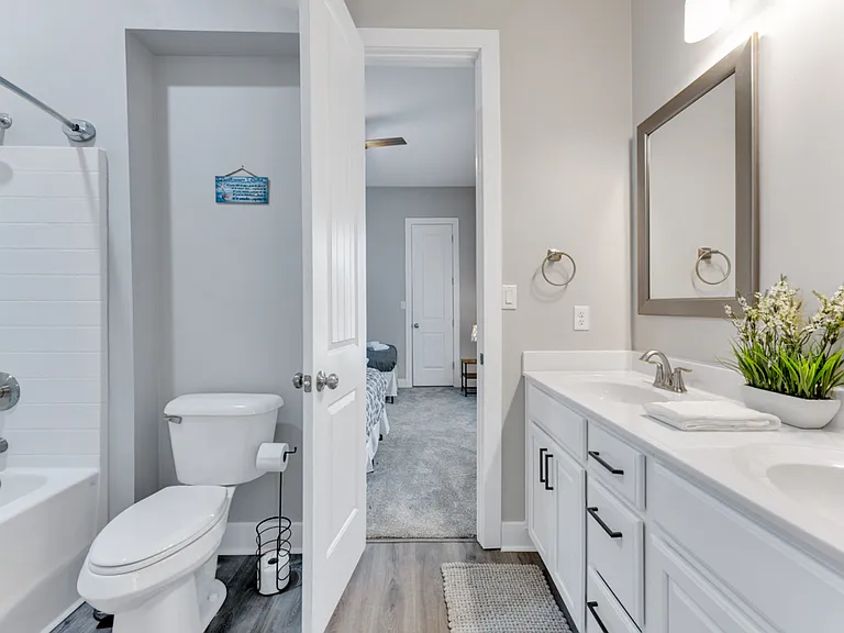 514 22nd St #100 — Photo 27