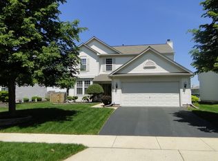 1029 Spinnaker St, Elgin, IL 60123