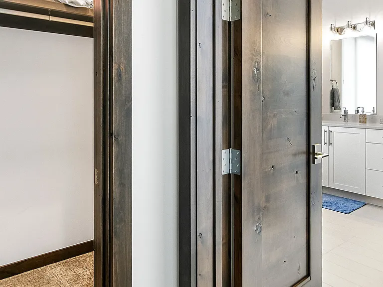 140 Monitor Dr — Photo 45