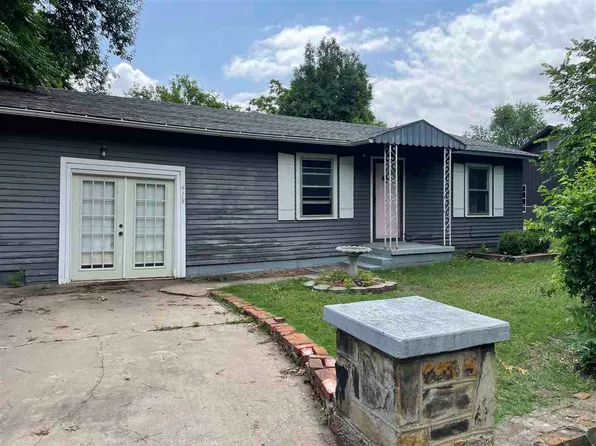 418 S Steele Ave, Cushing, OK 74023