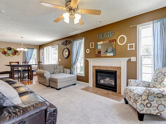 4th image of 305 Miller Ct