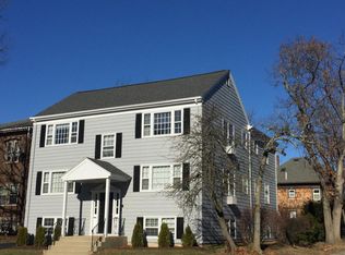102 S Angell St, Providence, RI 02906