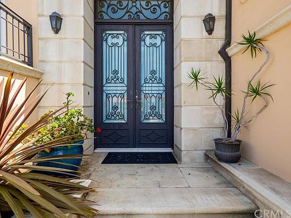 2nd image of 406 Paseo Miramar