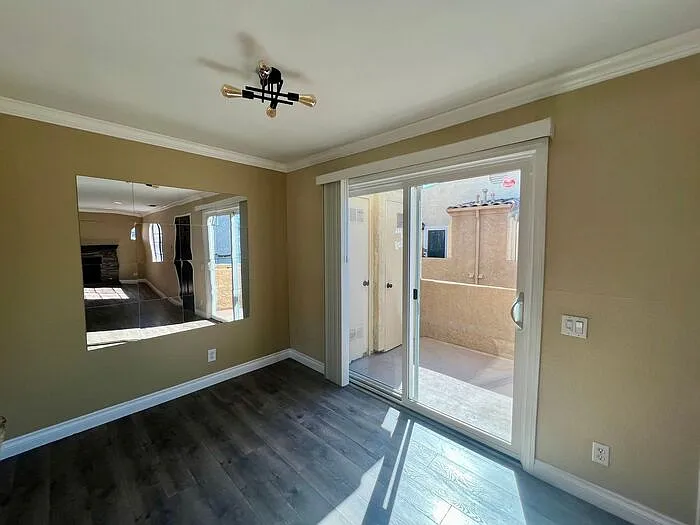 2608 Broadway #11 — Photo 7