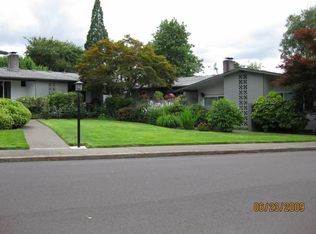8522 SW Laurel Leaf Ln, Portland, OR 97225