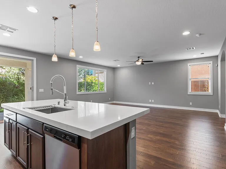 9692 Canyon Landing Ave — Photo 17