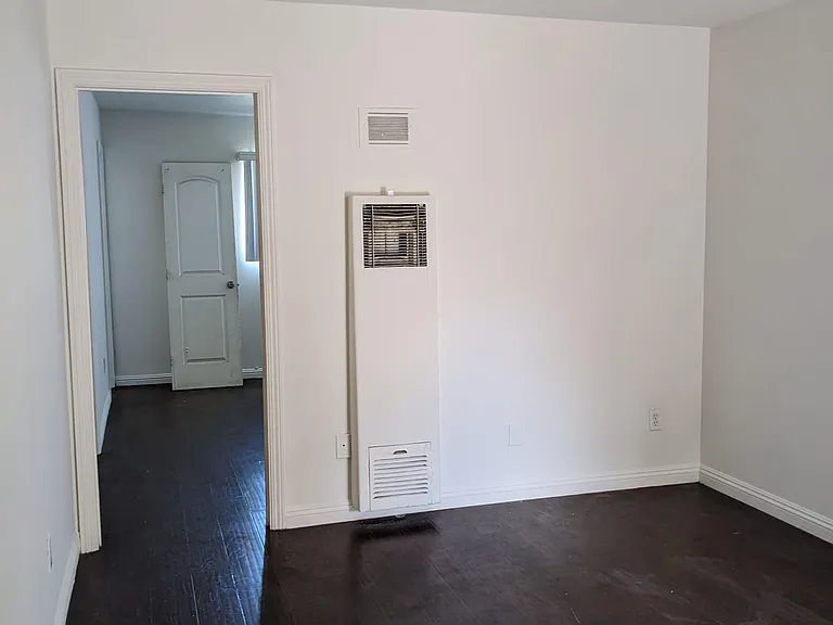 757 Karesh Ave #5 — Photo 4