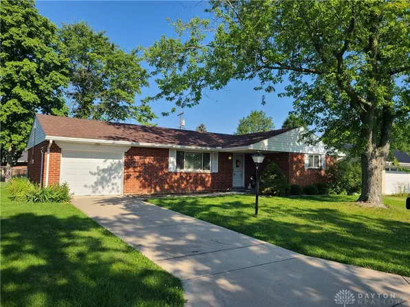 1336 Oaktree Dr, Greenville, OH 45331