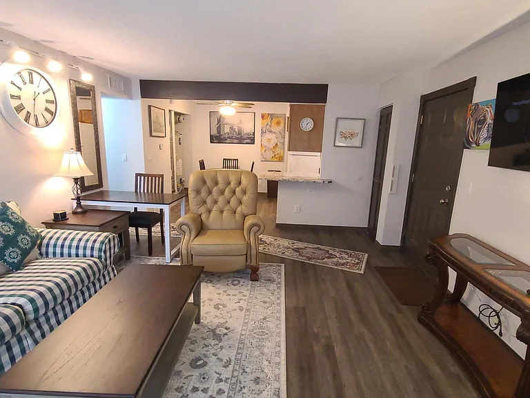 331 Wright St #201 — Photo 2