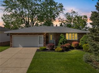 3104 Coventry Dr, Parma, OH