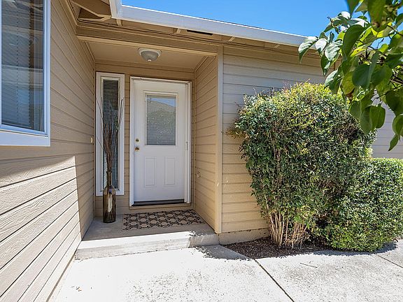 2nd image of 430 Crystal Dr