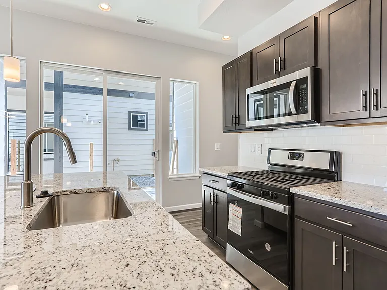 5315 E 63rd Pl — Photo 9