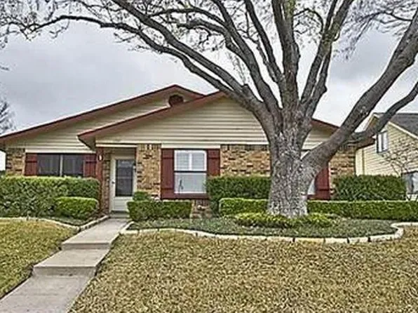 1747 Delaford Dr, Carrollton, TX 75007