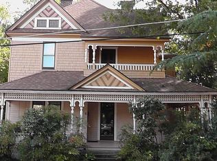 6 Springdale Ct, Greensboro, NC 27403