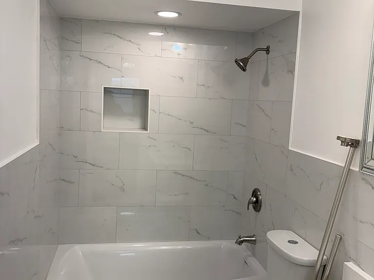 7946 W Addison St #2 — Photo 8