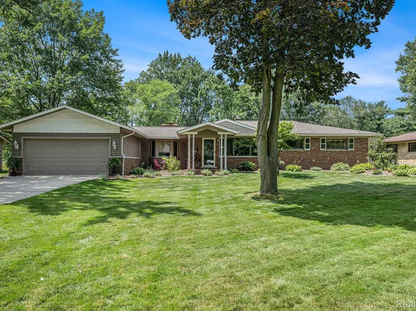 53321 Suzanne Ave, Shelby Township, MI 48316