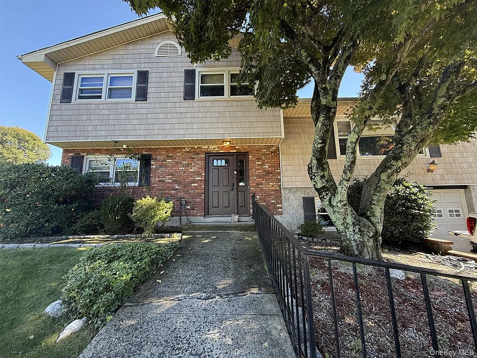 7 Woodlands Ave N