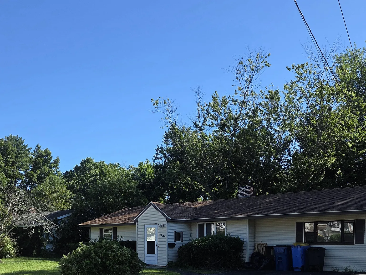 5 bed, 1822 sqft, $4,400 — Photo 2