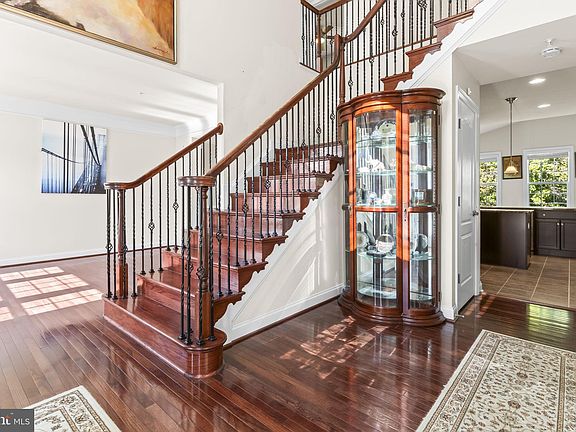5th image of 6302 Chatham Park Dr