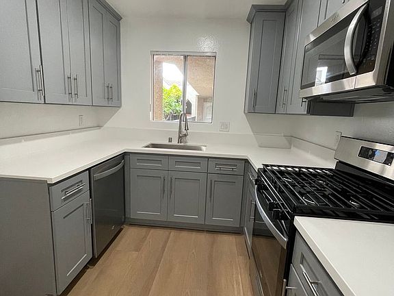 4th image of 4424 S Centinela Ave APT 206