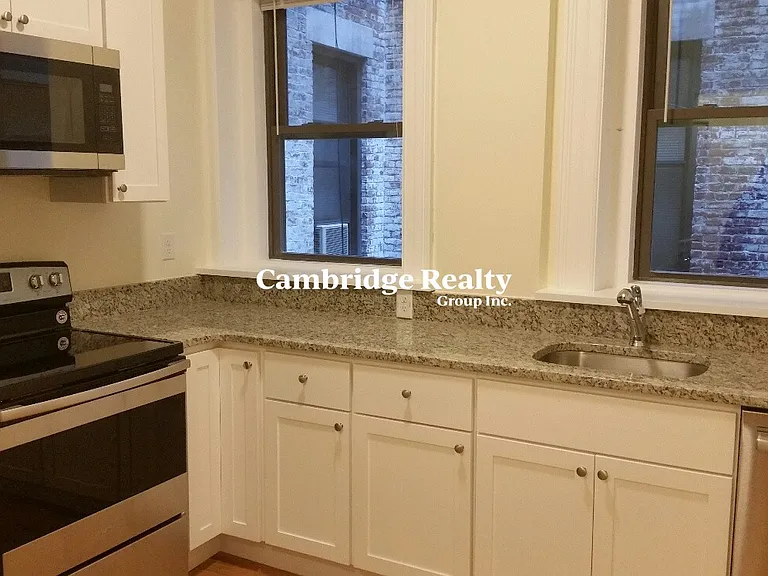 1463 Beacon St #14T — Photo 3