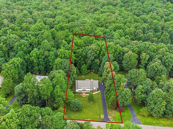 2nd image of 2398 Somerset Dr