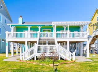 1991 Gulf St, Crystal Beach, TX 77650