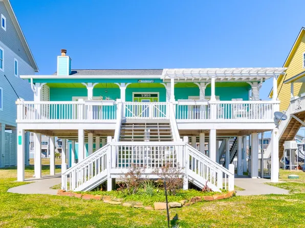 1991 Gulf St, Crystal Beach, TX 77650