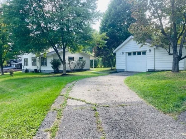 4723 Franklin St, Mantua, OH 44255