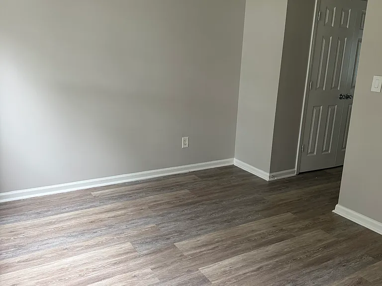 6904 Castello Ln — Photo 6